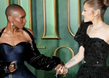 Ariana Grande: Going Brunette is Not About Saying Goodbye to Glinda